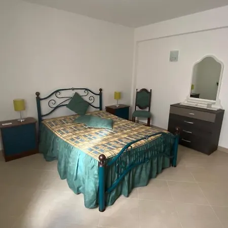 Casa Da Varzea אלבופיירה